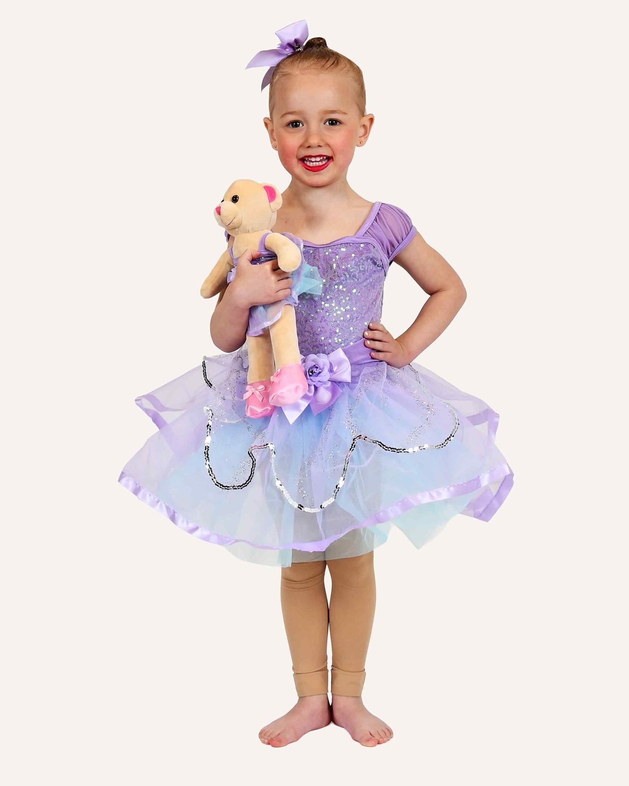 A young dancer in a Stouffville Academy KinderDance class